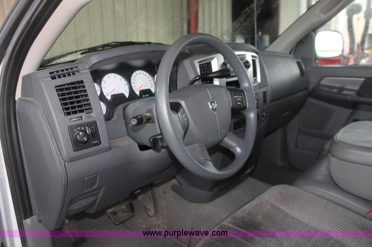 image for item E2571 2009 Dodge Ram 2500 HD Big Horn Edition Quad Cab pickup truck