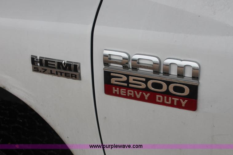 image for item E2571 2009 Dodge Ram 2500 HD Big Horn Edition Quad Cab pickup truck