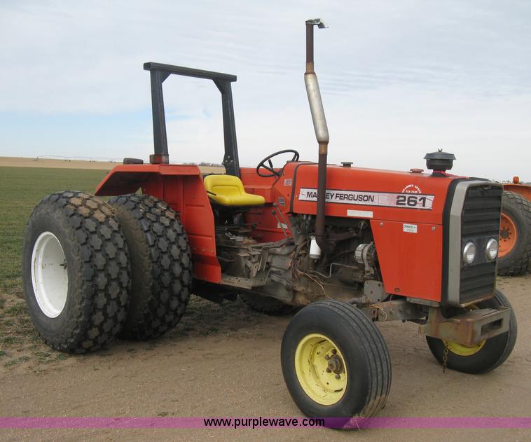 image for item E3012 Massey Fergusen 261 tractor