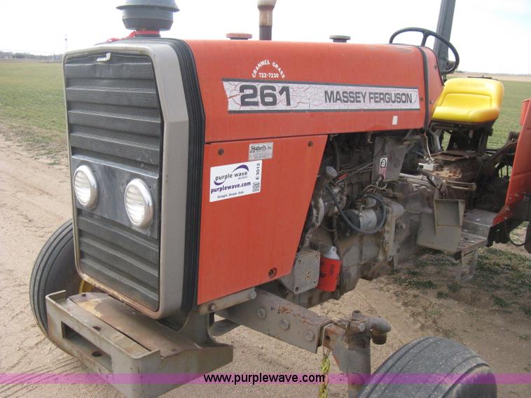image for item E3012 Massey Fergusen 261 tractor