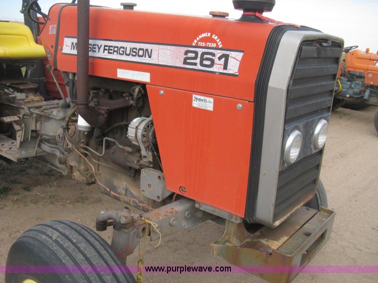 image for item E3012 Massey Fergusen 261 tractor