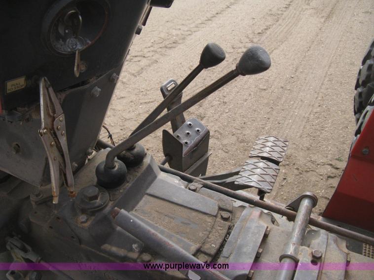 image for item E3012 Massey Fergusen 261 tractor