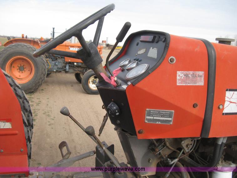 image for item E3012 Massey Fergusen 261 tractor