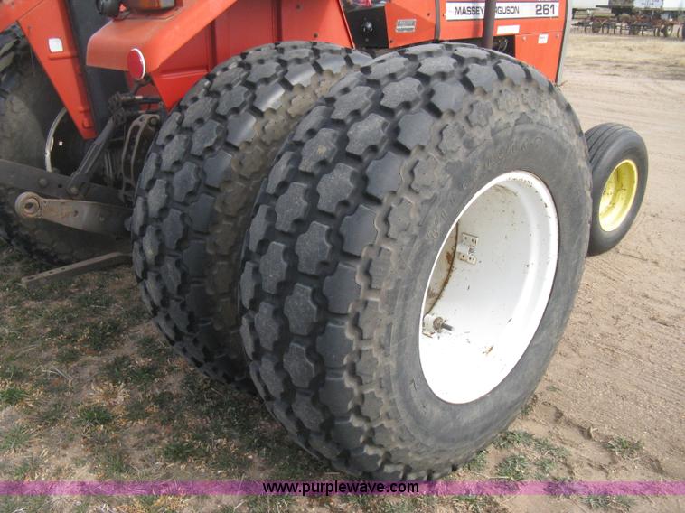 image for item E3012 Massey Fergusen 261 tractor