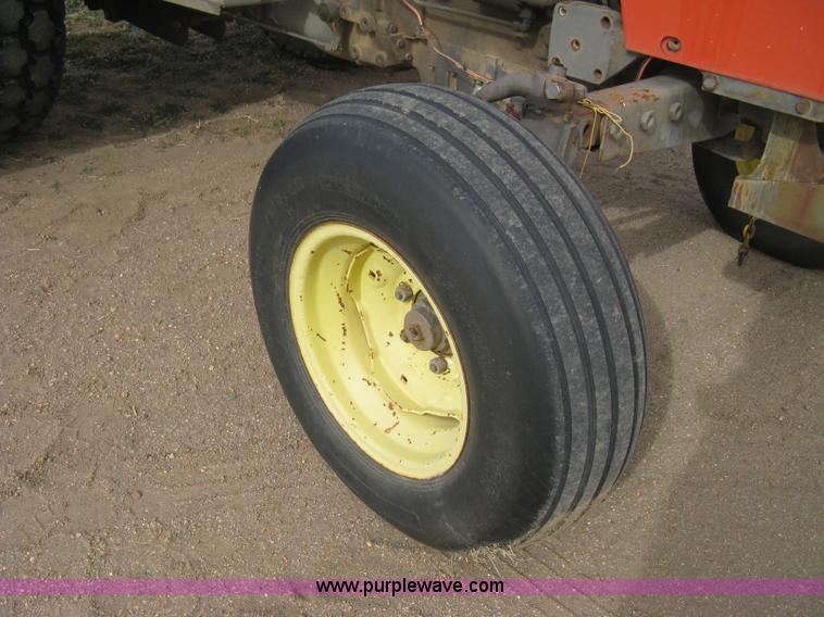 image for item E3012 Massey Fergusen 261 tractor