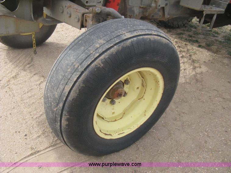 image for item E3012 Massey Fergusen 261 tractor