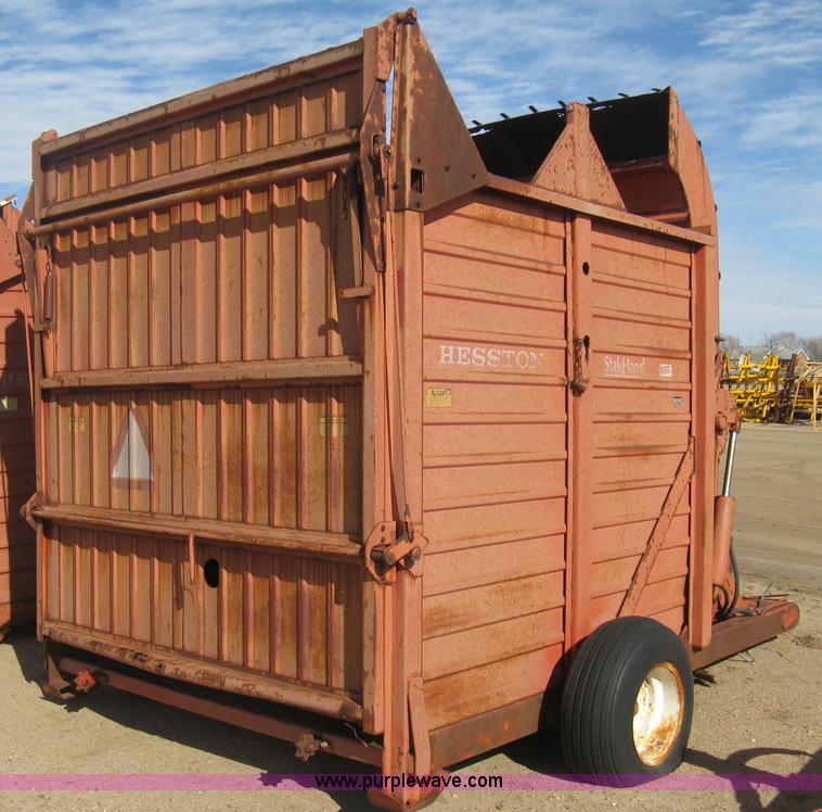 image for item E3015 Hesston Stakhand 10