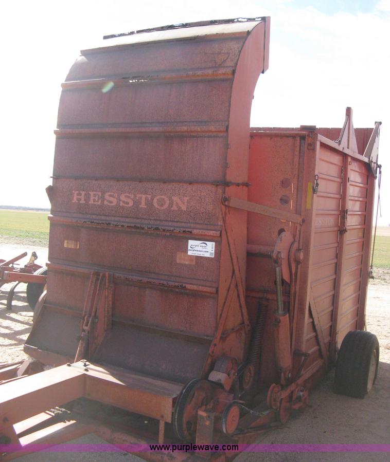 image for item E3015 Hesston Stakhand 10