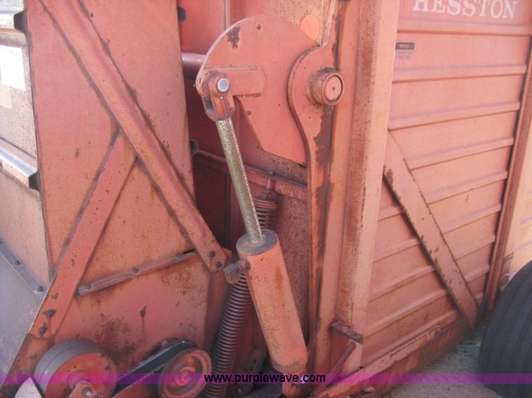 image for item E3015 Hesston Stakhand 10