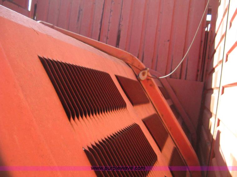 image for item E3015 Hesston Stakhand 10