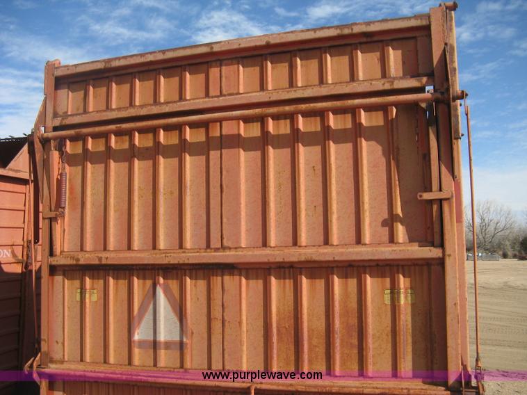 image for item E3015 Hesston Stakhand 10