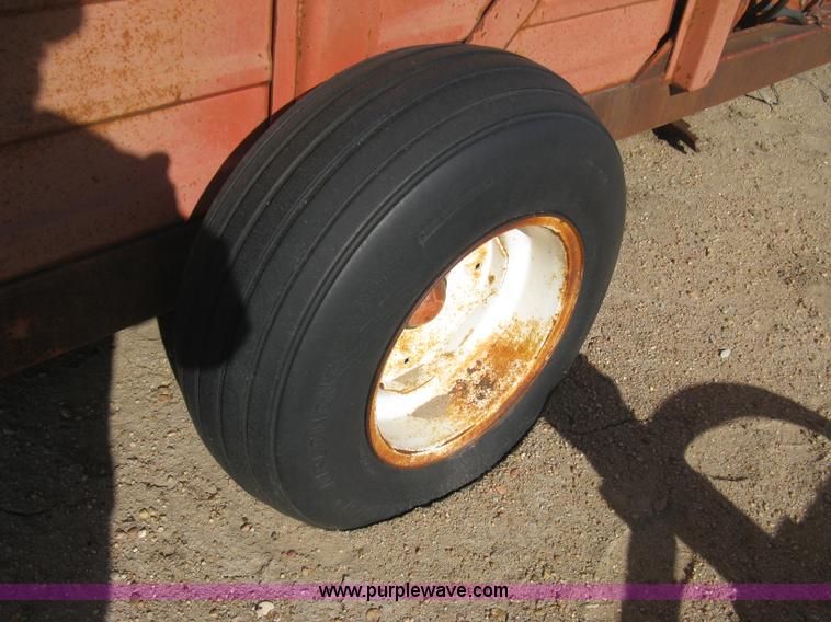 image for item E3015 Hesston Stakhand 10