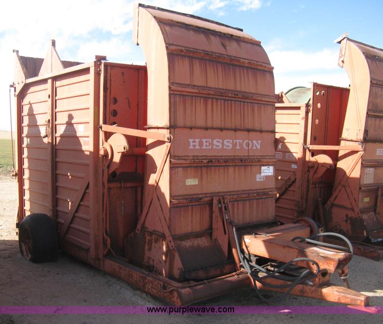 image for item E3016 Hesston Stakhand 10