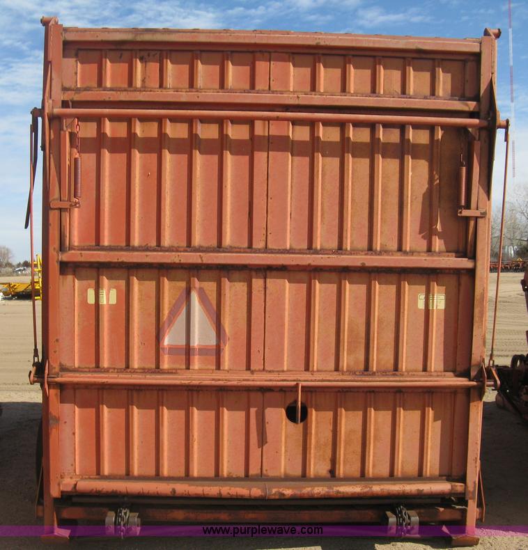 image for item E3016 Hesston Stakhand 10