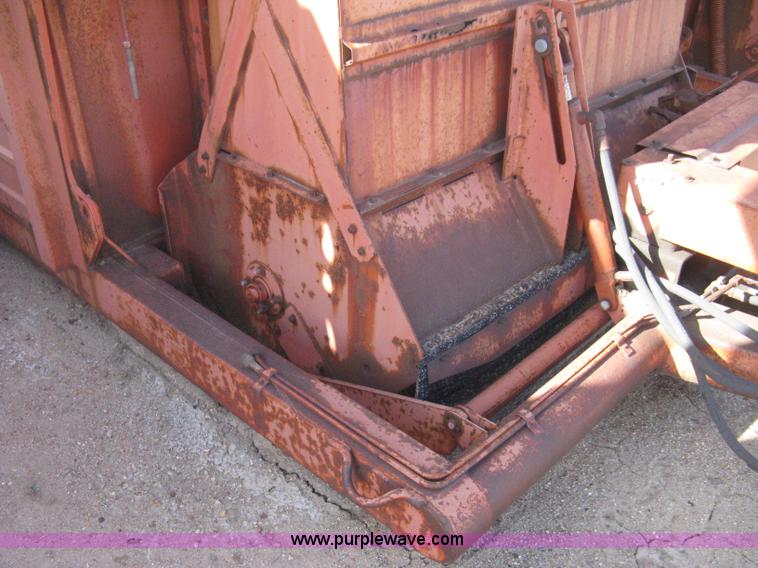 image for item E3016 Hesston Stakhand 10