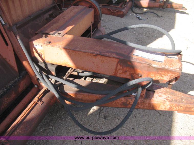 image for item E3016 Hesston Stakhand 10