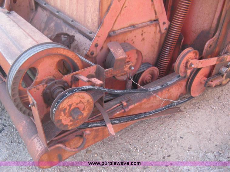 image for item E3016 Hesston Stakhand 10