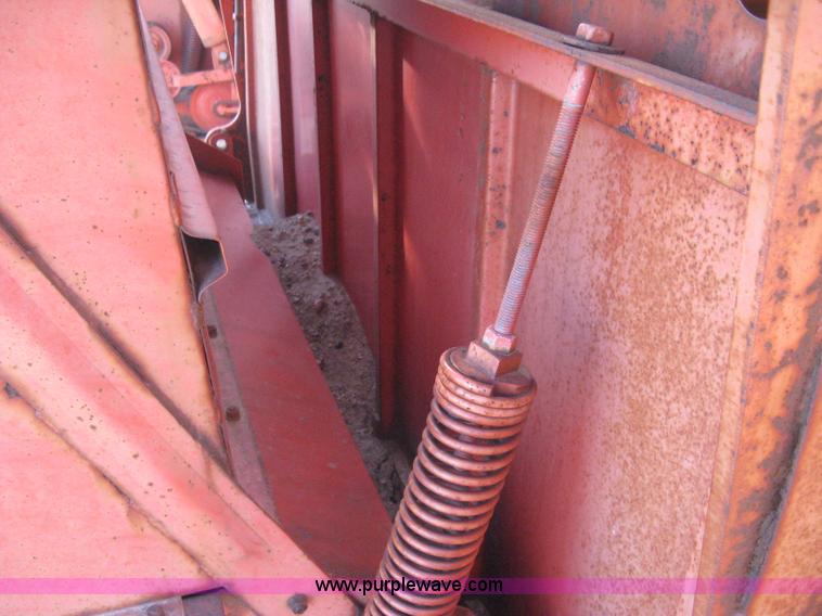 image for item E3016 Hesston Stakhand 10