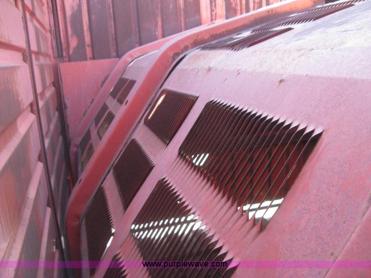 image for item E3016 Hesston Stakhand 10