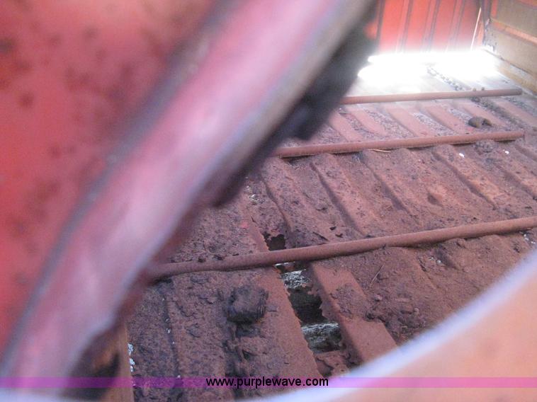 image for item E3016 Hesston Stakhand 10