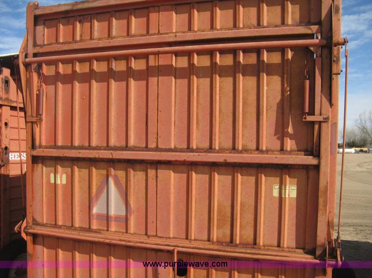 image for item E3016 Hesston Stakhand 10