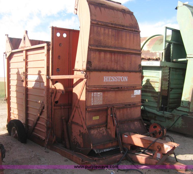 image for item E3017 Hesston Stakhand 10