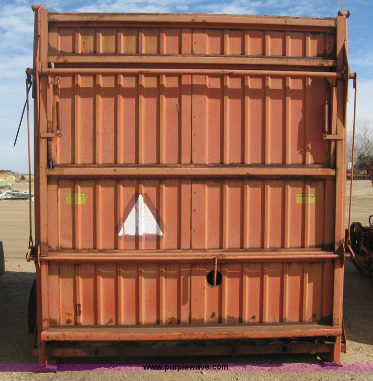 image for item E3017 Hesston Stakhand 10