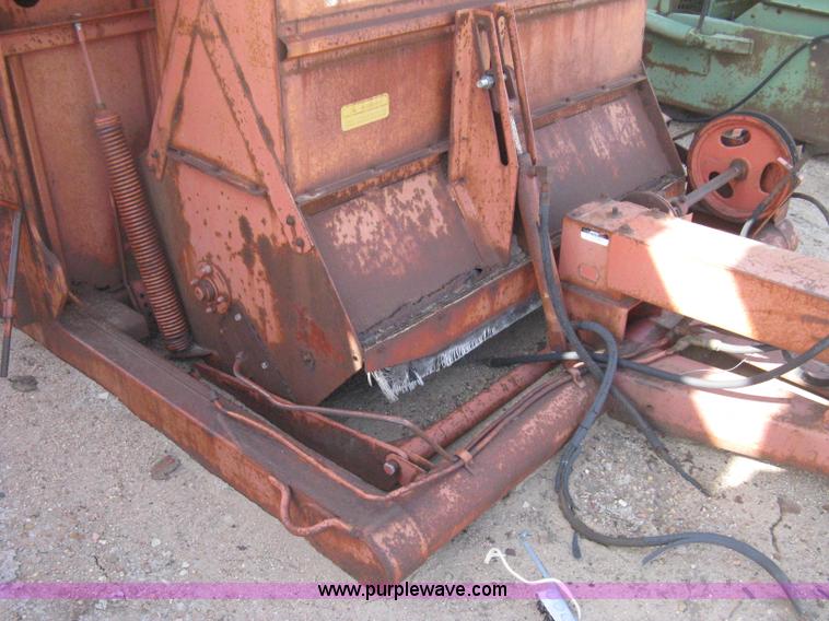 image for item E3017 Hesston Stakhand 10