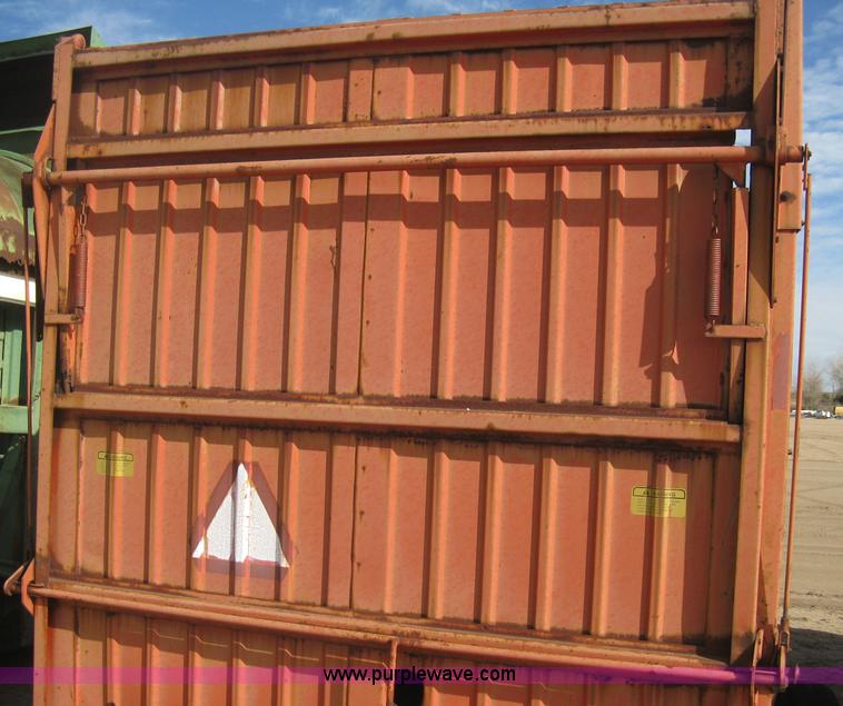 image for item E3017 Hesston Stakhand 10