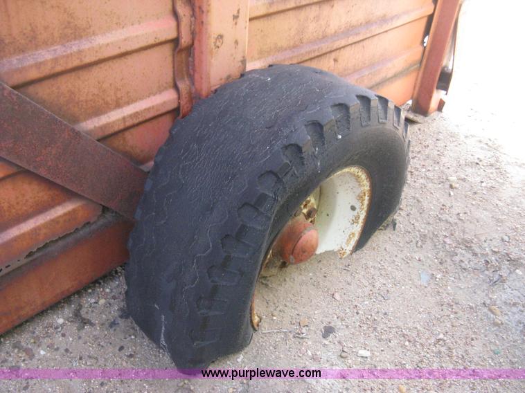 image for item E3017 Hesston Stakhand 10