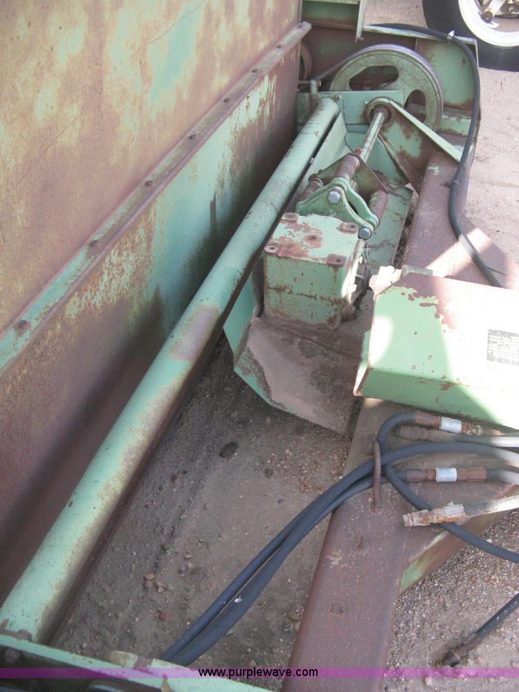 image for item E3018 John Deere 200 stack wagon
