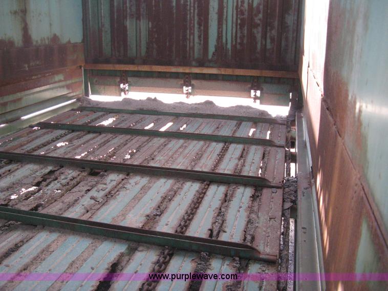 image for item E3018 John Deere 200 stack wagon