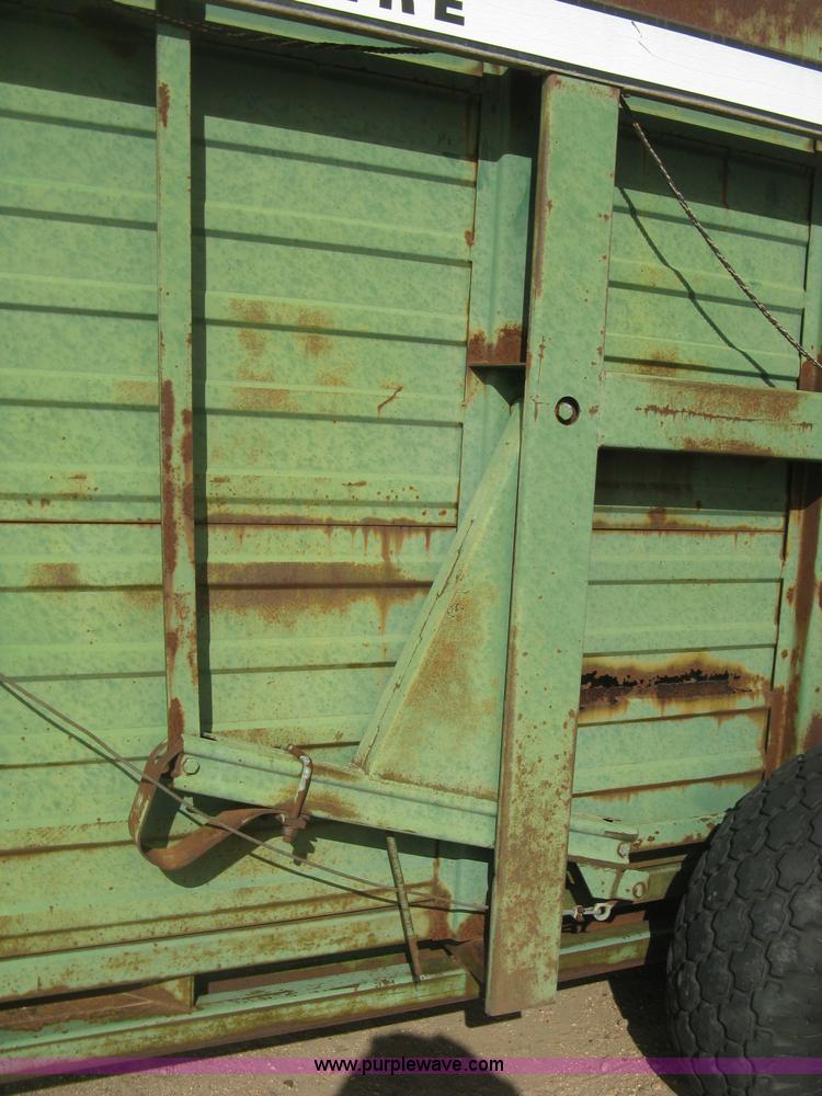 image for item E3018 John Deere 200 stack wagon