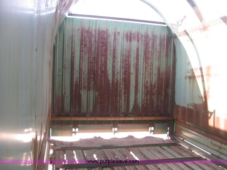 image for item E3018 John Deere 200 stack wagon