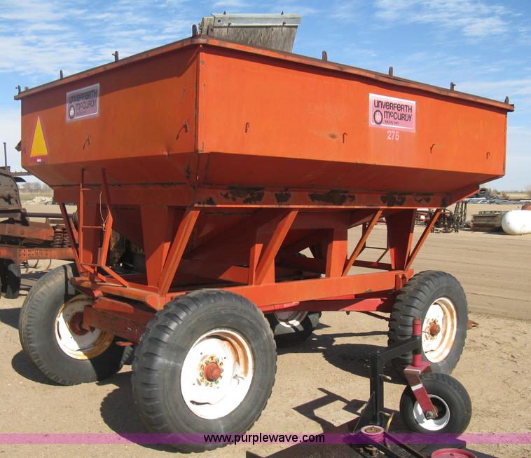 image for item E3019 Unverferth McCurdy 275 gravity wagon