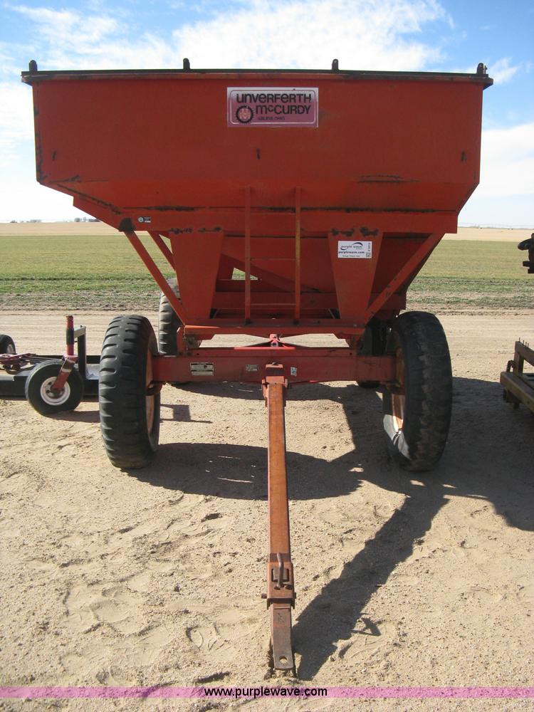 image for item E3019 Unverferth McCurdy 275 gravity wagon