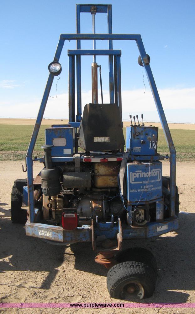 image for item E3020 Princeton PB40 piggyback forklift