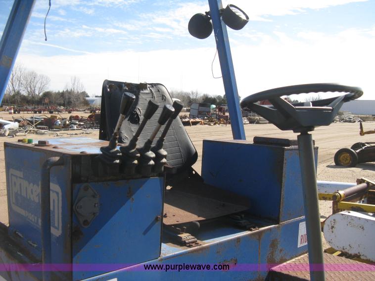 image for item E3020 Princeton PB40 piggyback forklift