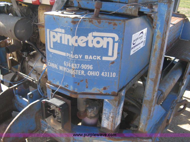 image for item E3020 Princeton PB40 piggyback forklift
