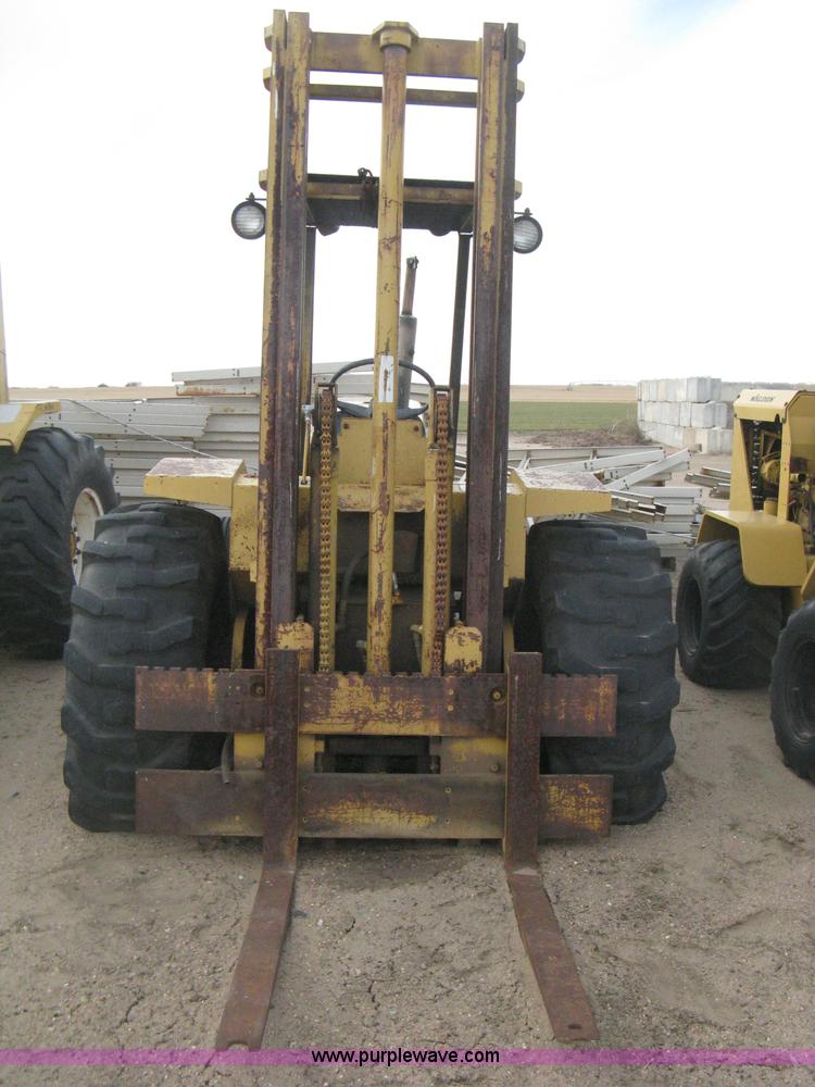 image for item E3022 Massey Ferguson H50 rough terrain forklift