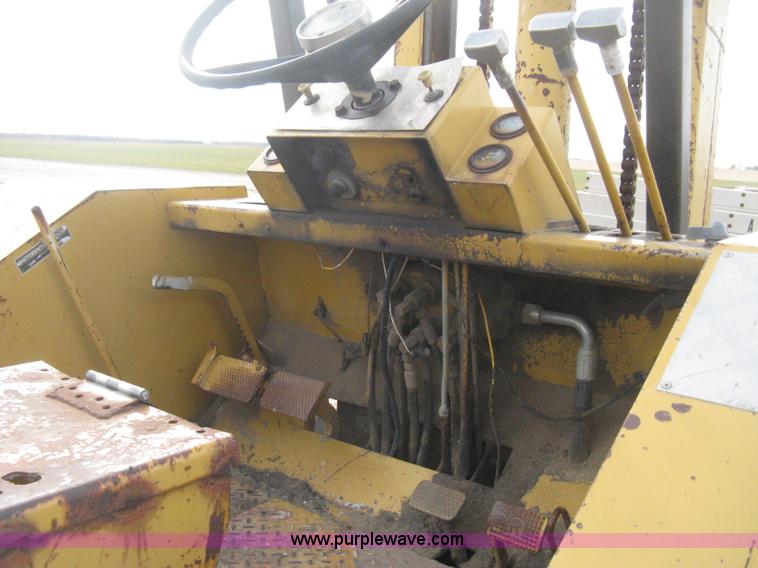 image for item E3023 Massey Ferguson H50 rough terrain forklift