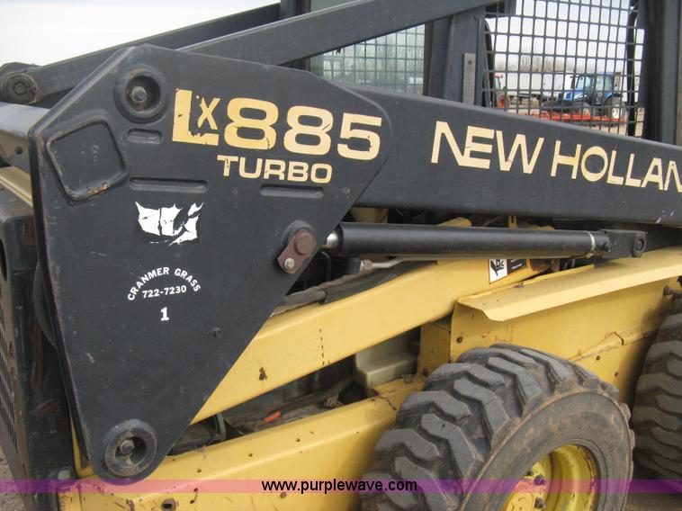 image for item E3025 1997 New Holland LX885 Turbo skid steer