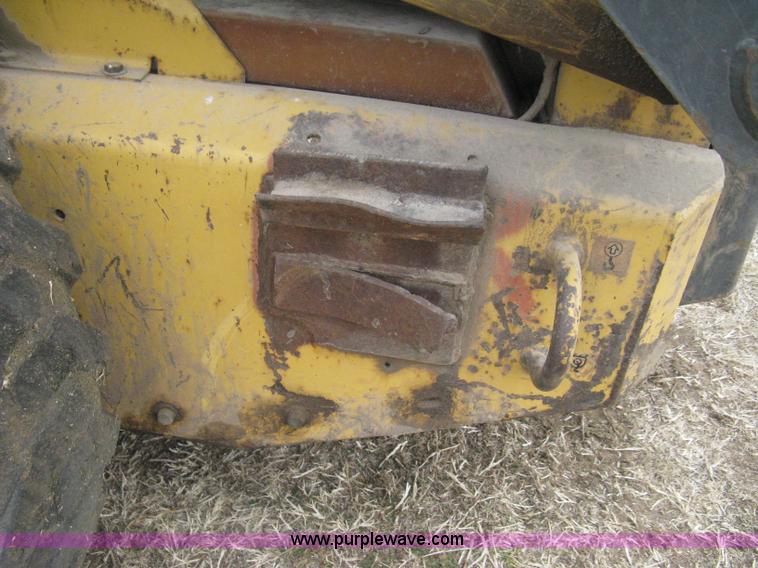 image for item E3026 1994 New Holland LX665 Turbo skid steer