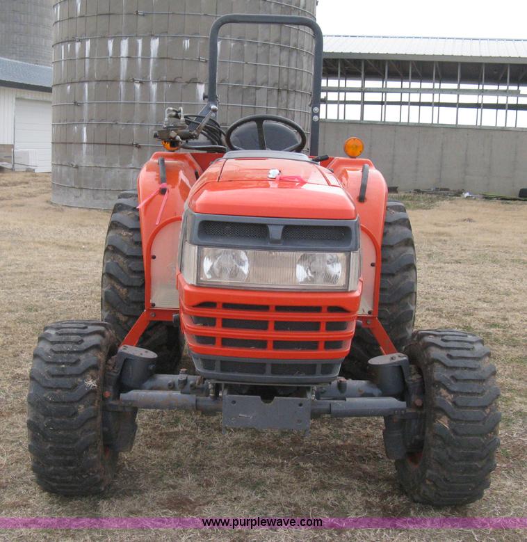 image for item E3027 Kioti DK35 MFWD tractor