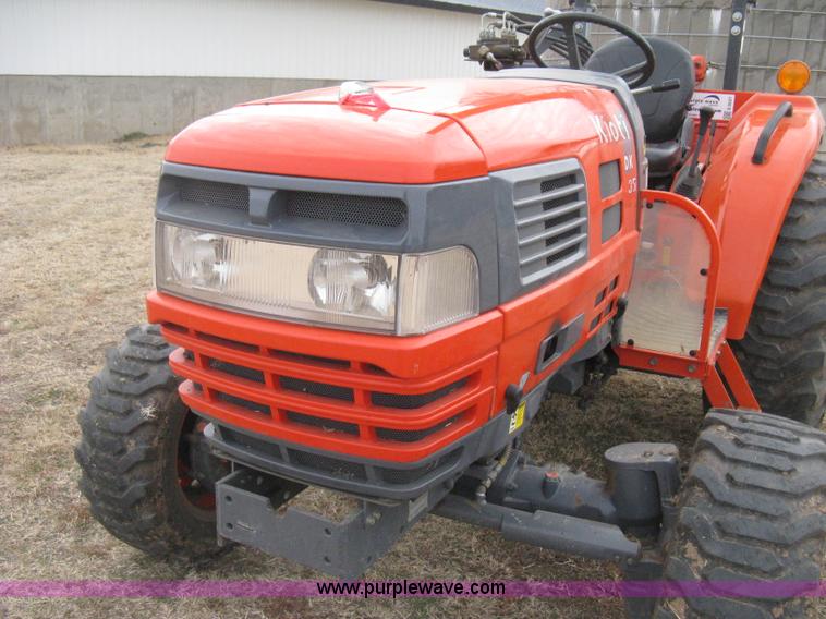 image for item E3027 Kioti DK35 MFWD tractor