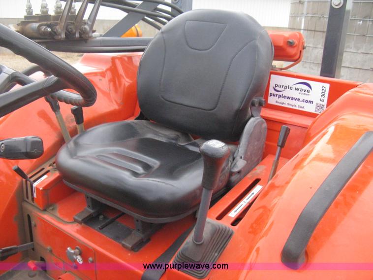 image for item E3027 Kioti DK35 MFWD tractor