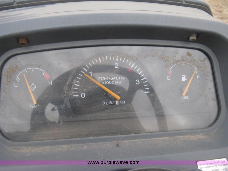 image for item E3027 Kioti DK35 MFWD tractor