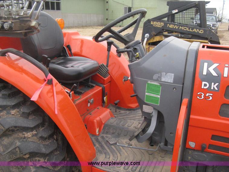 image for item E3027 Kioti DK35 MFWD tractor
