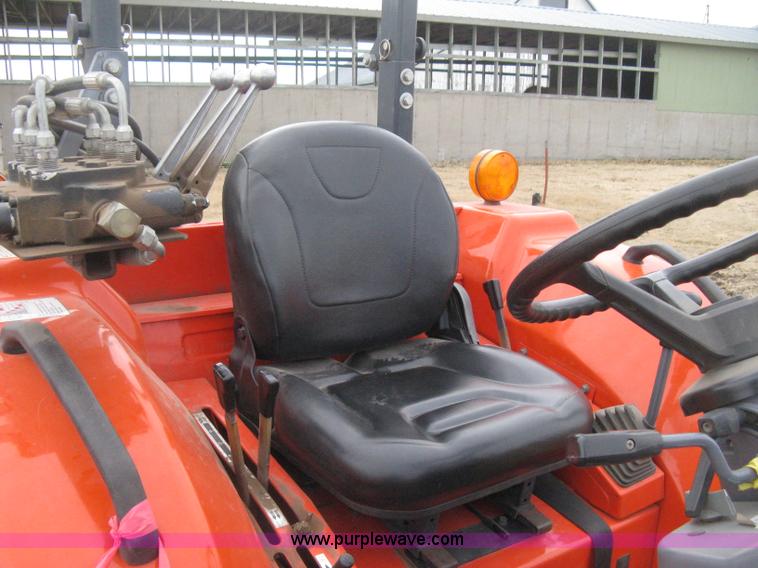 image for item E3027 Kioti DK35 MFWD tractor