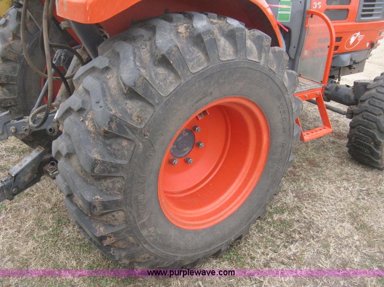 image for item E3027 Kioti DK35 MFWD tractor